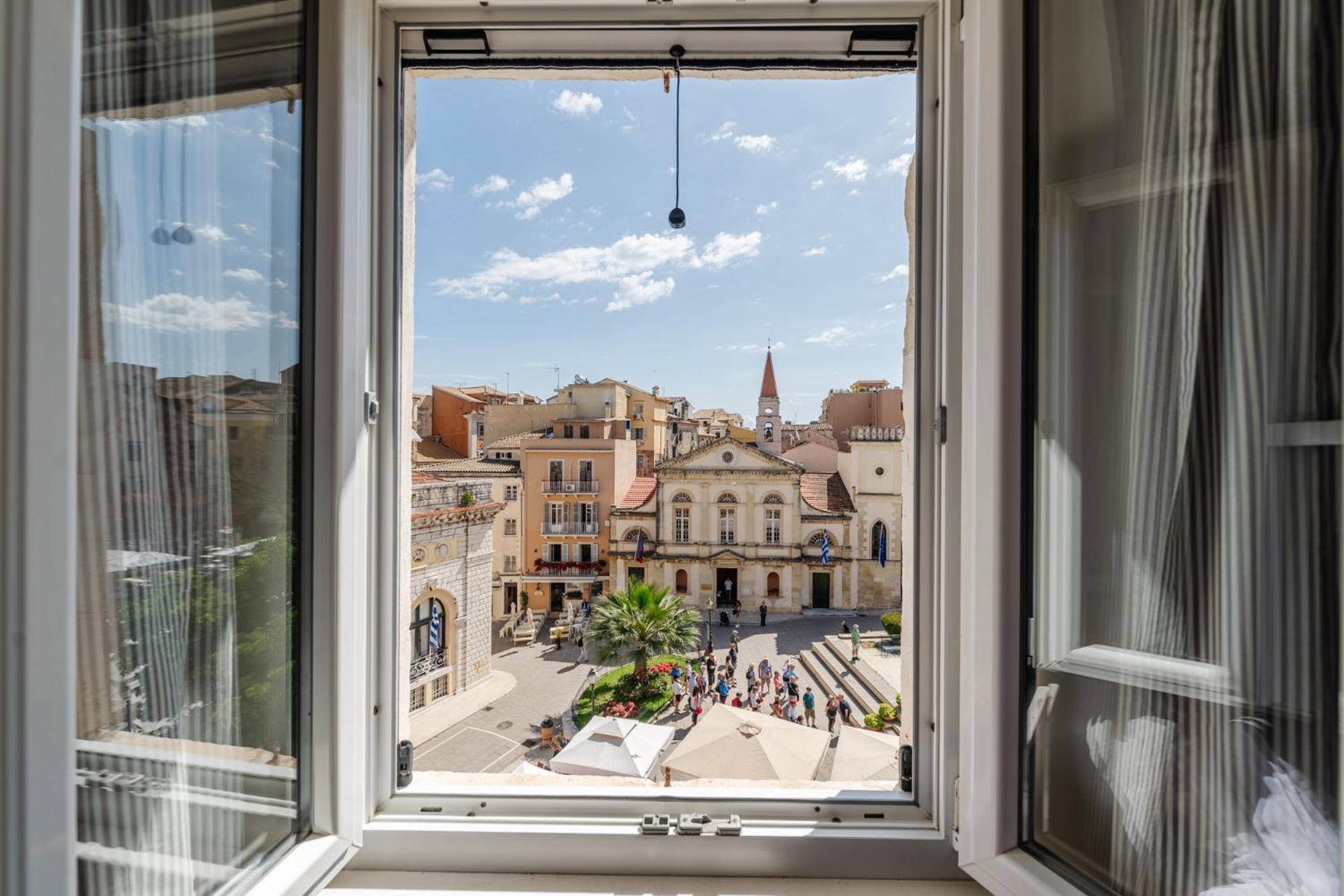 "San Giacomo Square Apt." In The Heart Of Old Town Corfu  Exteriör bild
